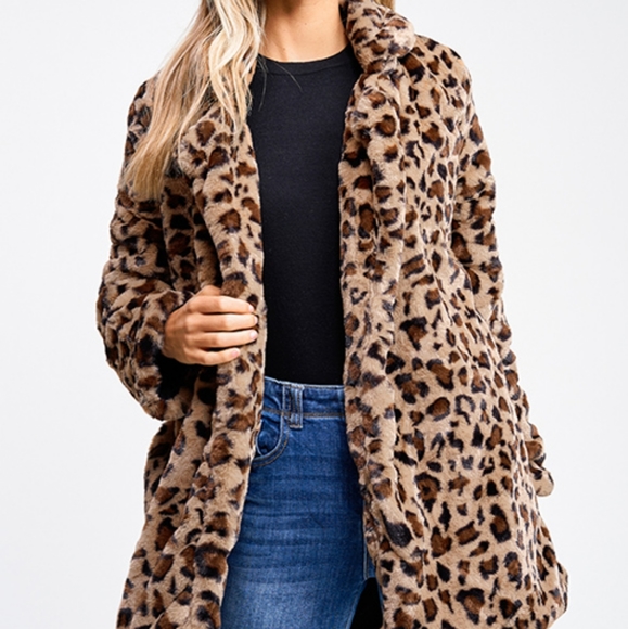 LAST ONE SIZE SMALL - NEW Hot style- Cheetah Faux Fur & Fleece Coat - Picture 4 of 10